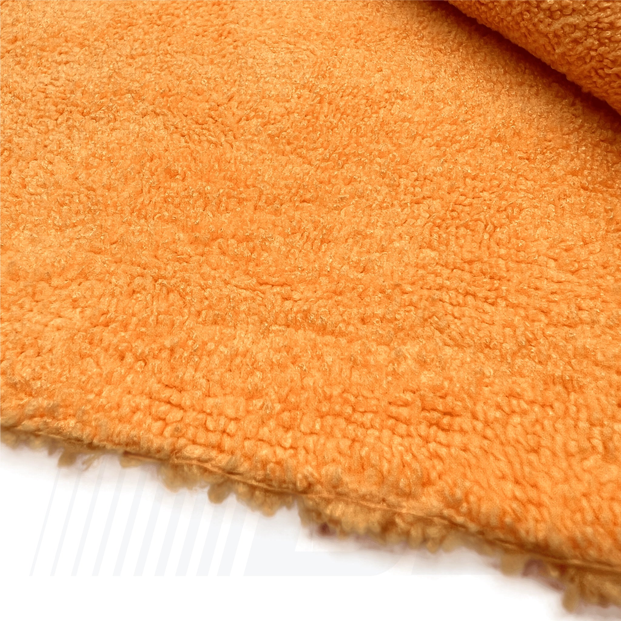 Двулицевата структура на универсалната микрофибърна кърпа BEDO отблизо