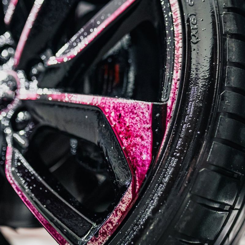 Кървав ефект на Roton PRO при контакт с феродо по джанта